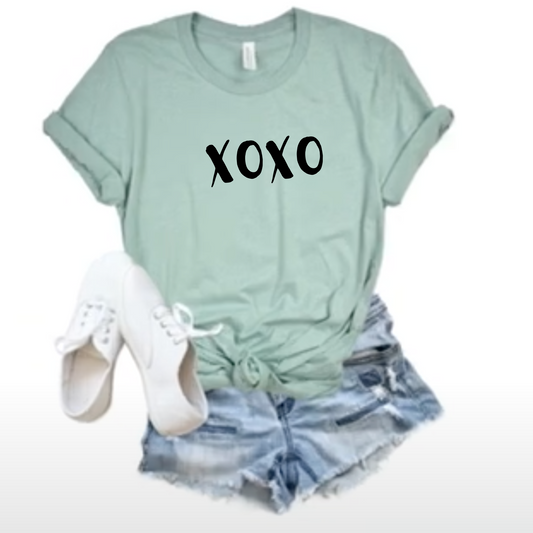 Women's Relaxed T-Shirt - XOXO